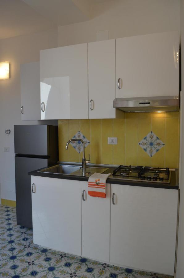 Palazzo Mansi Apartment ราเวลโล ภายนอก รูปภาพ